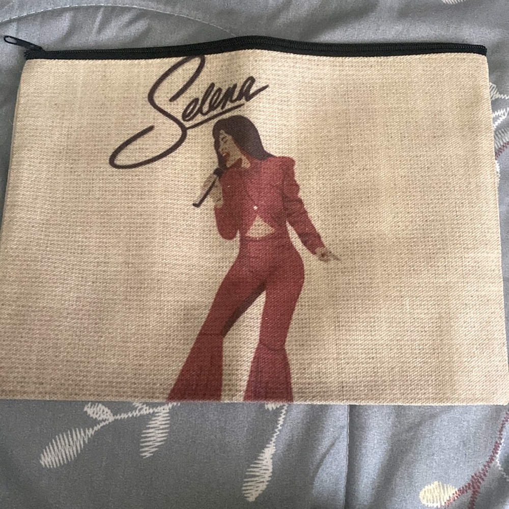 Selena make up bag